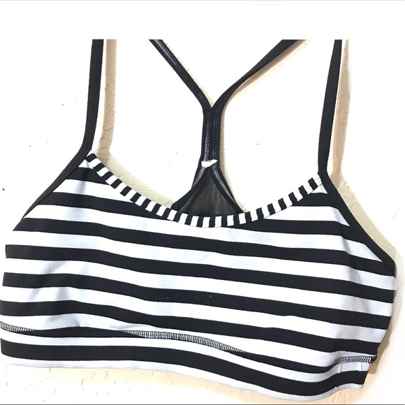 lululemon athletica Other - Lululemon Flow Y Yoga Bra (I31)